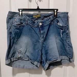 Wannabettabutt YMI - Size 20 Jean Shorts
